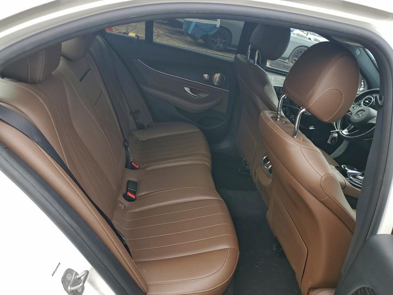 2017 MERCEDES-BENZ E 300 photo 10