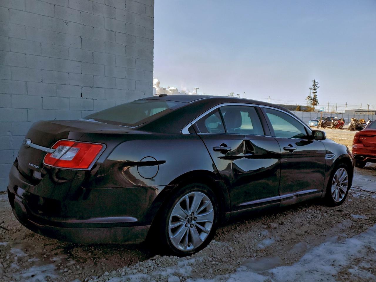 2011 FORD TAURUS LIMITED photo 3