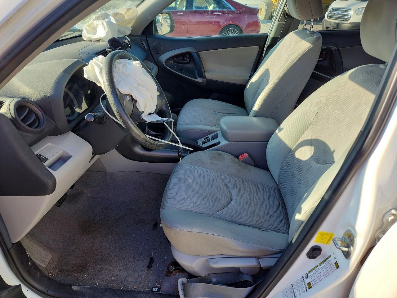 2011 TOYOTA RAV4 photo 7