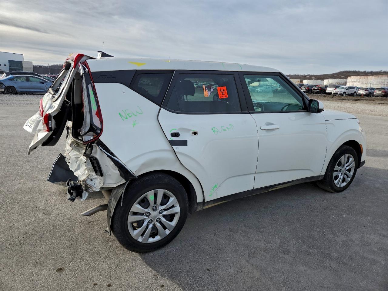 2022 KIA SOUL LX photo 3