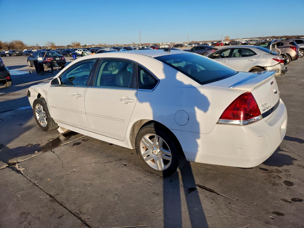 2011 CHEVROLET IMPALA LT photo 2