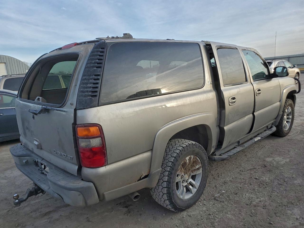 2003 CHEVROLET SUBURBAN K1500 photo 3