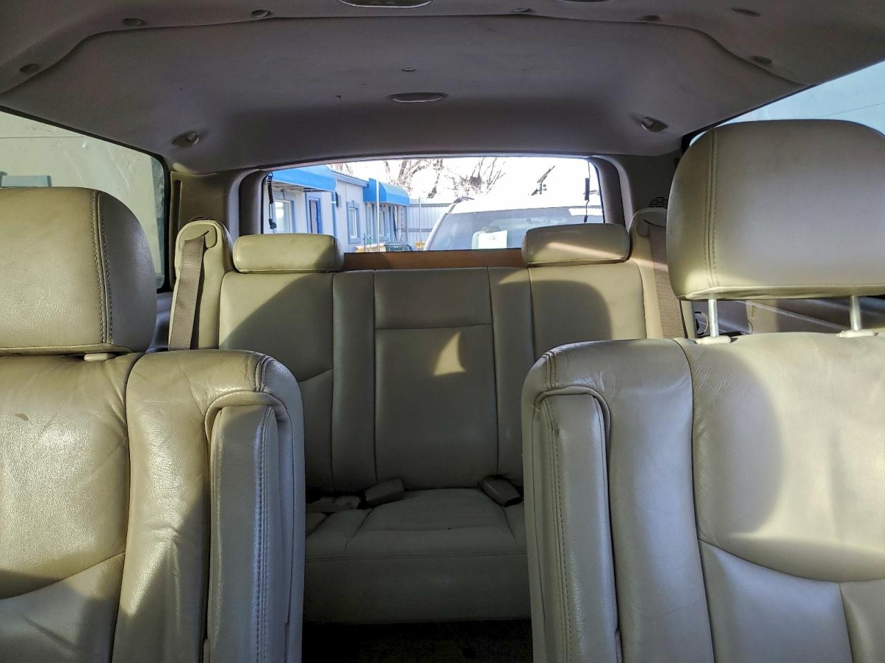 2003 CHEVROLET SUBURBAN K1500 photo 10