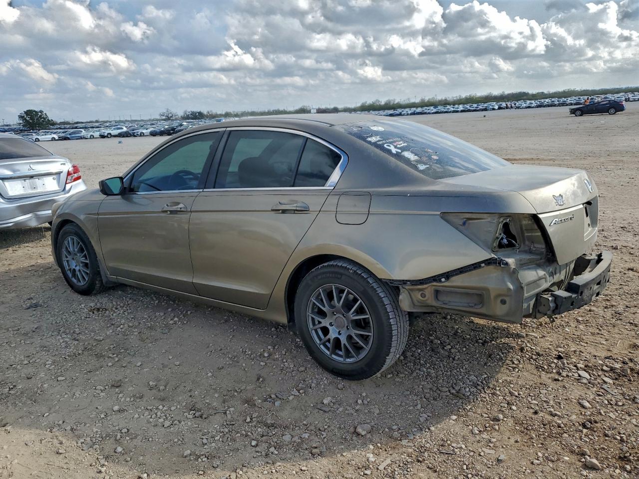 2009 HONDA ACCORD LXP photo 2