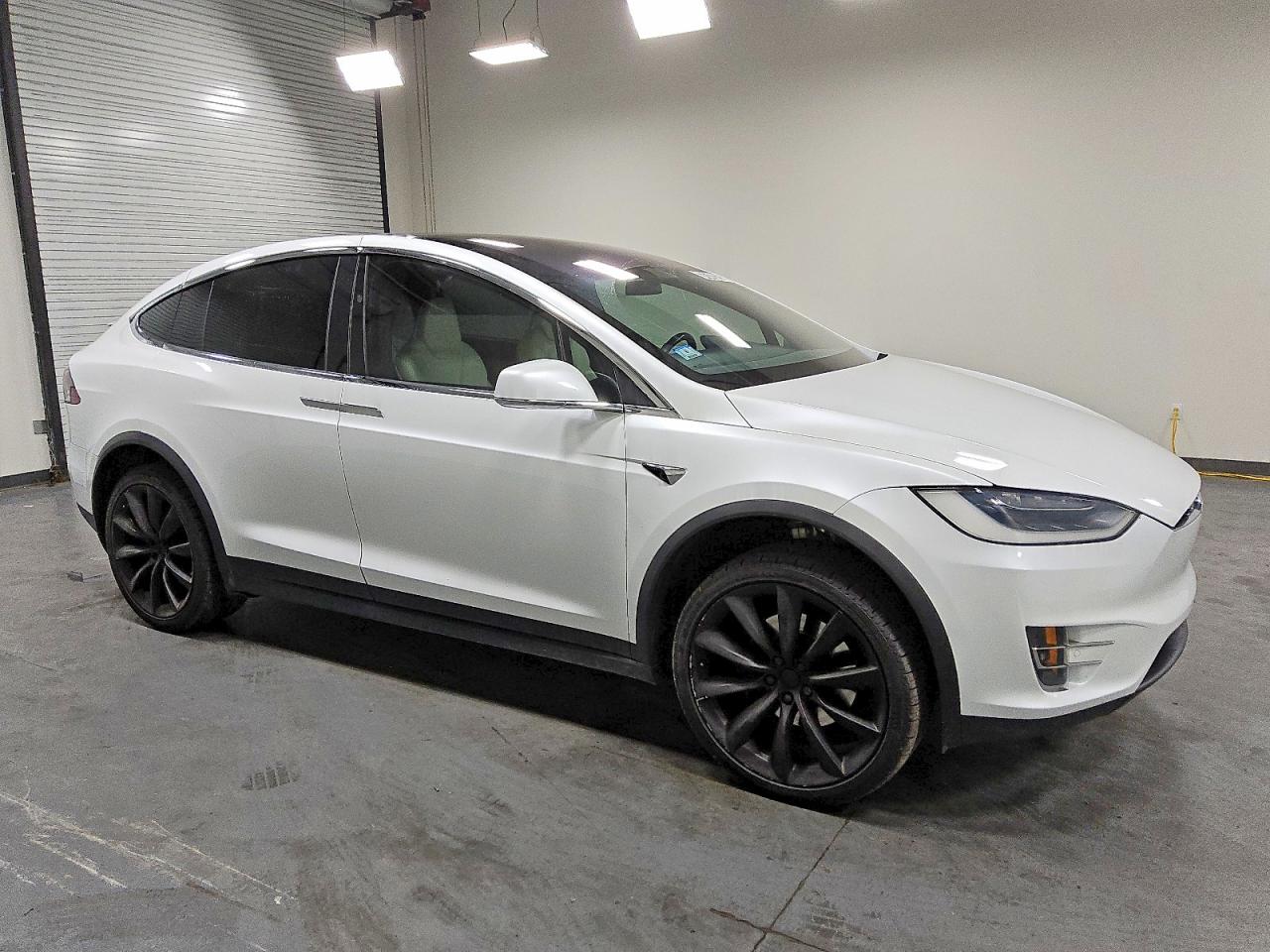 2018 TESLA MODEL X photo 4