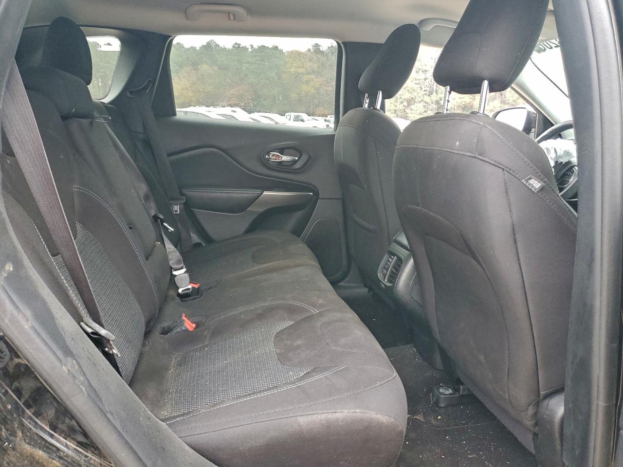 2019 JEEP CHEROKEE LATITUDE photo 21