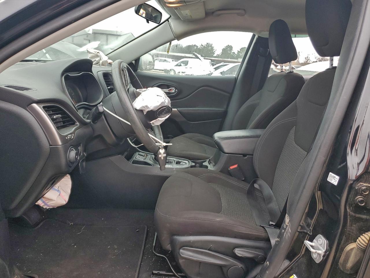 2019 JEEP CHEROKEE LATITUDE photo 13