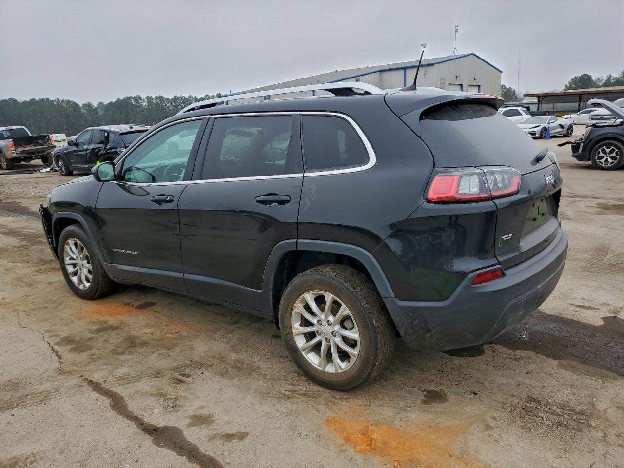 2019 JEEP CHEROKEE LATITUDE photo 3
