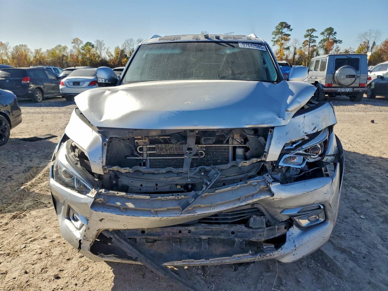 2017 INFINITI QX80 BASE photo 13