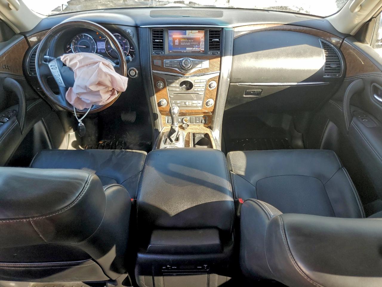 2017 INFINITI QX80 BASE photo 22