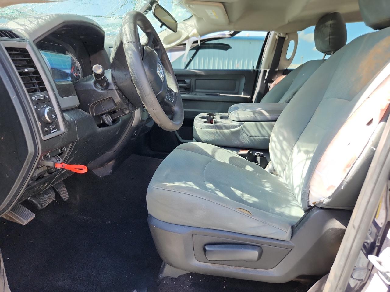 2016 RAM 1500 ST photo 13