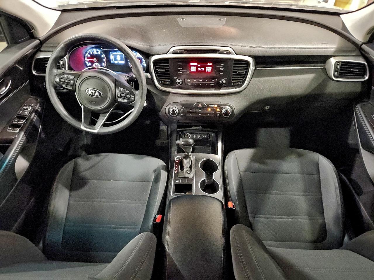 2016 KIA SORENTO LX photo 8