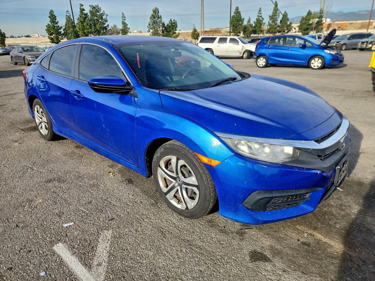 2017 HONDA CIVIC LX photo 4
