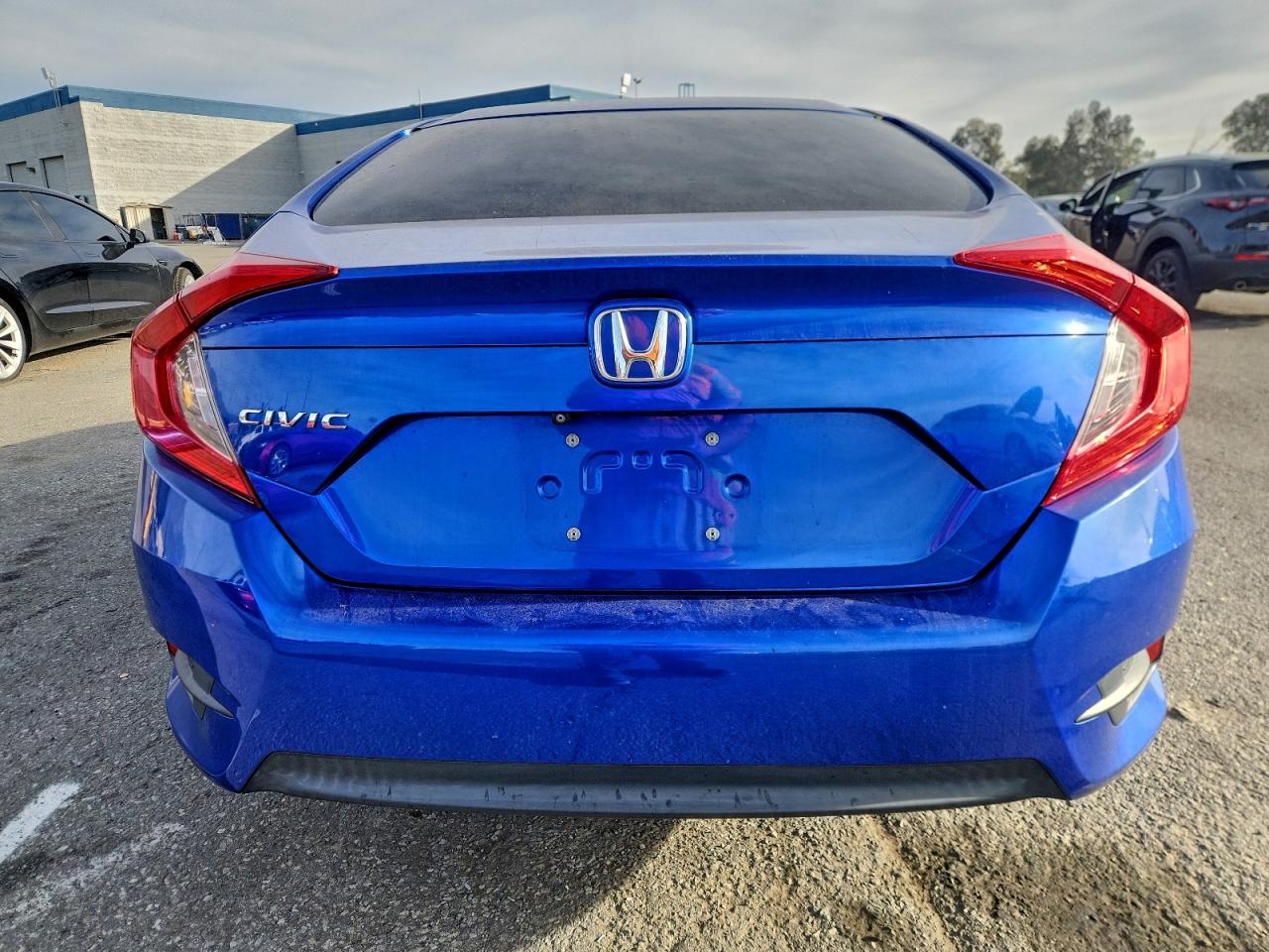 2017 HONDA CIVIC LX photo 6