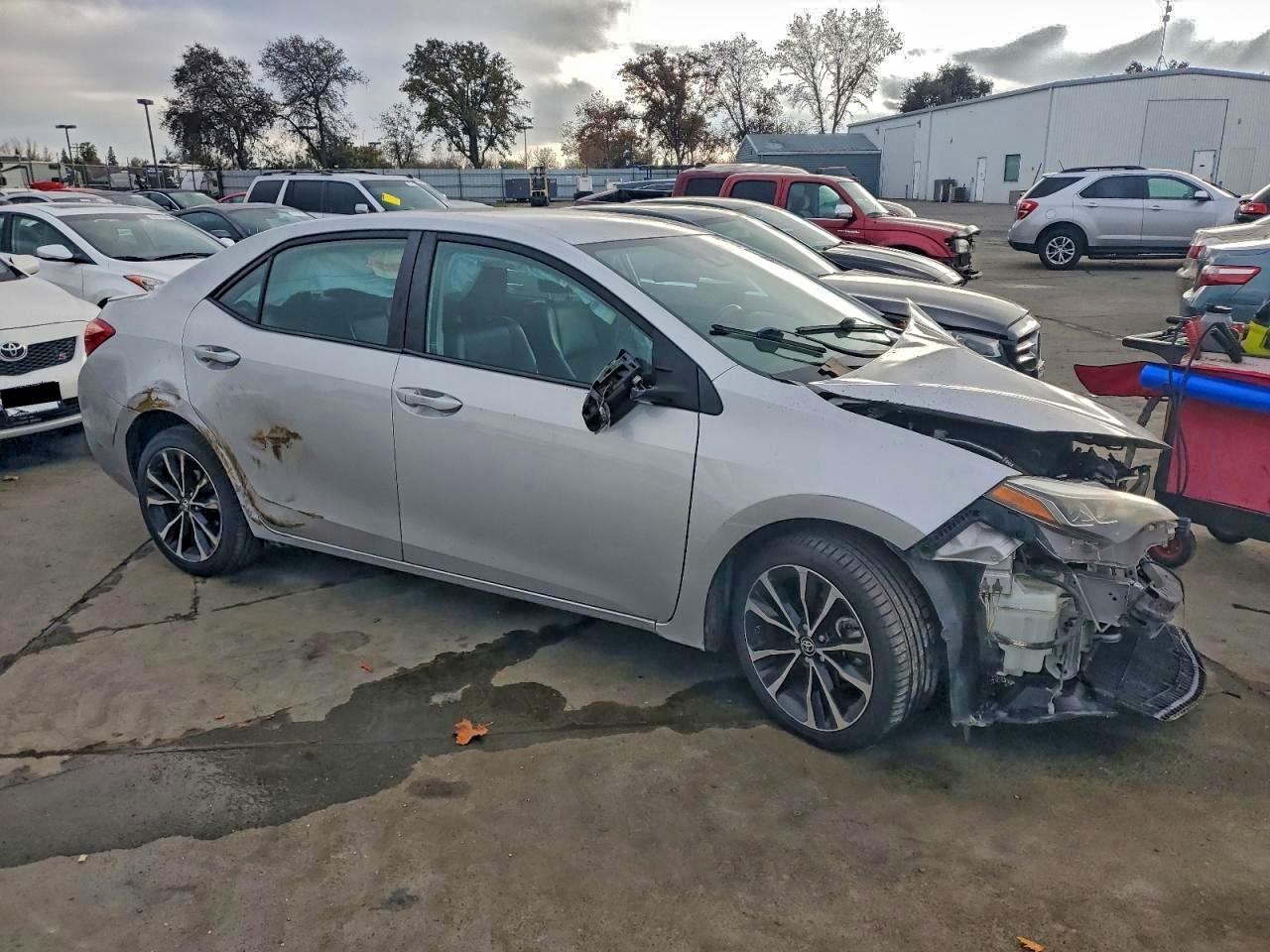 2017 TOYOTA COROLLA L photo 4