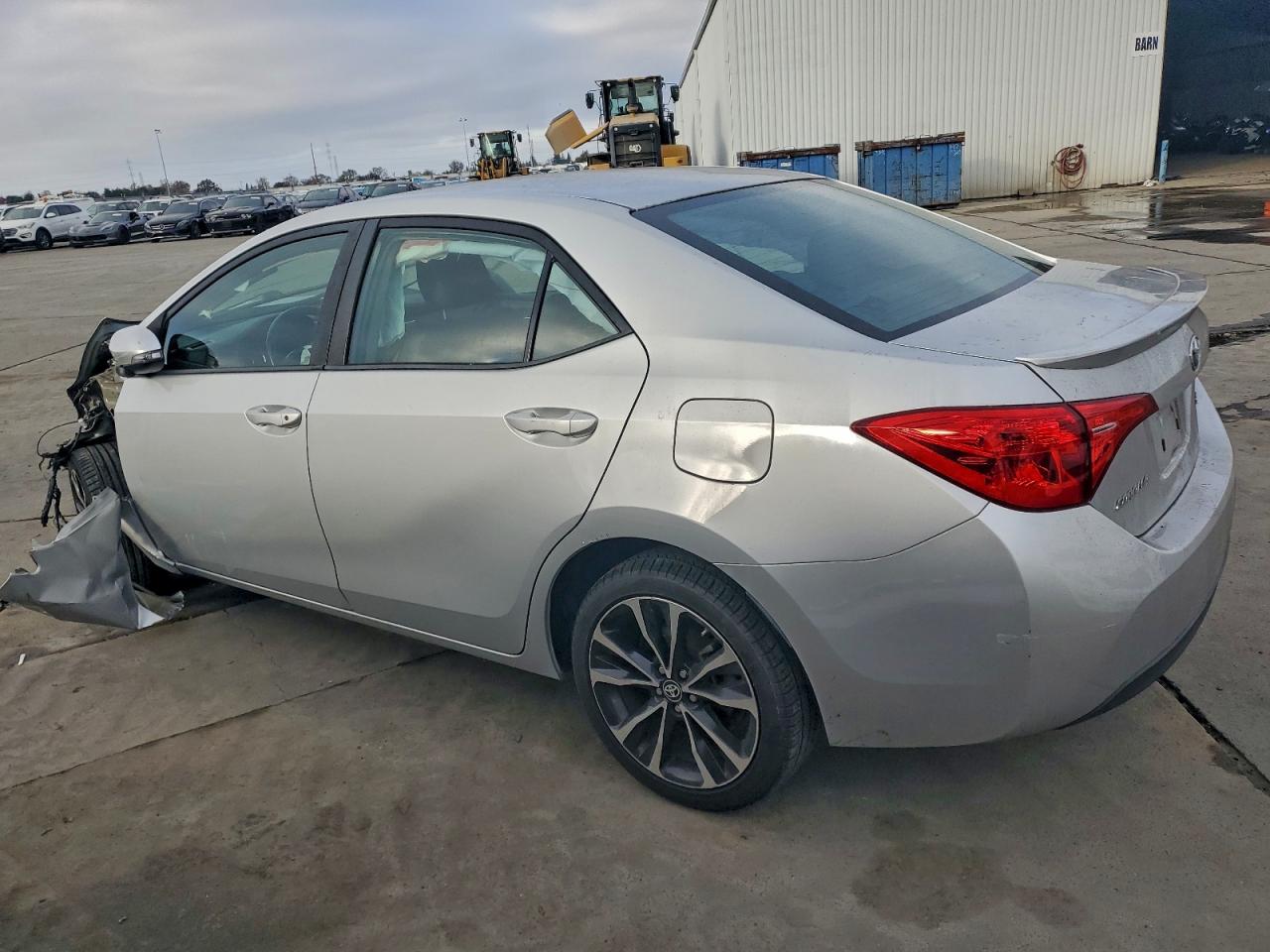 2017 TOYOTA COROLLA L photo 2