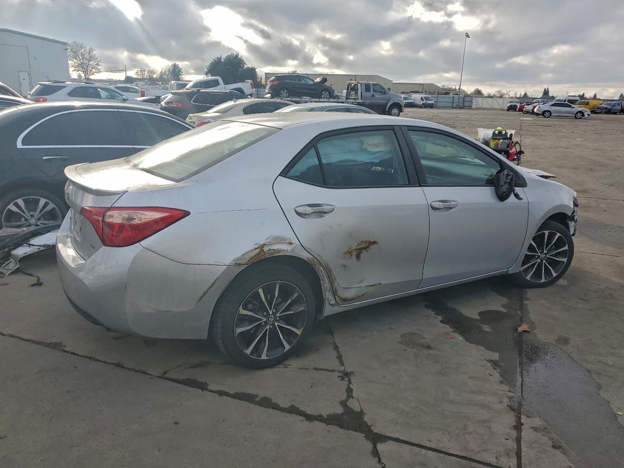 2017 TOYOTA COROLLA L photo 3
