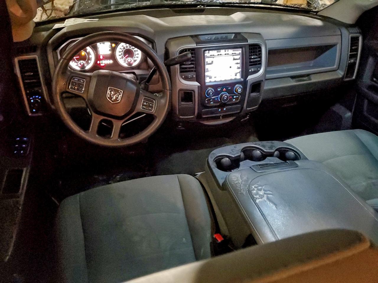 2014 RAM 1500 ST photo 8