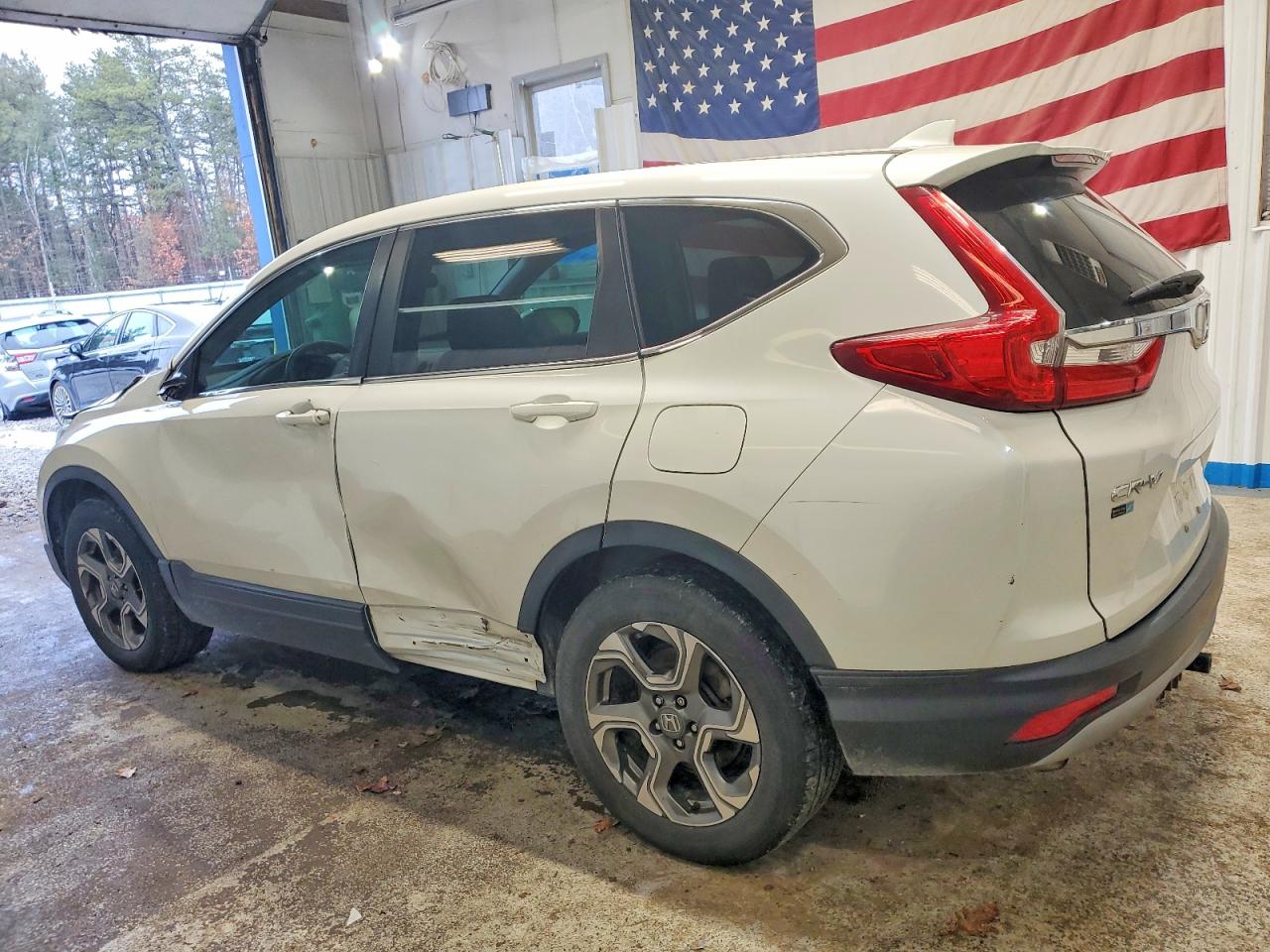 2018 HONDA CR-V EX photo 2
