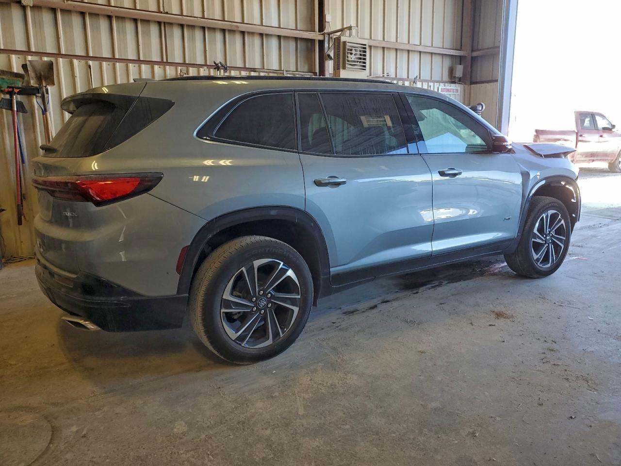 2025 BUICK ENCLAVE SPORT TOURING photo 3