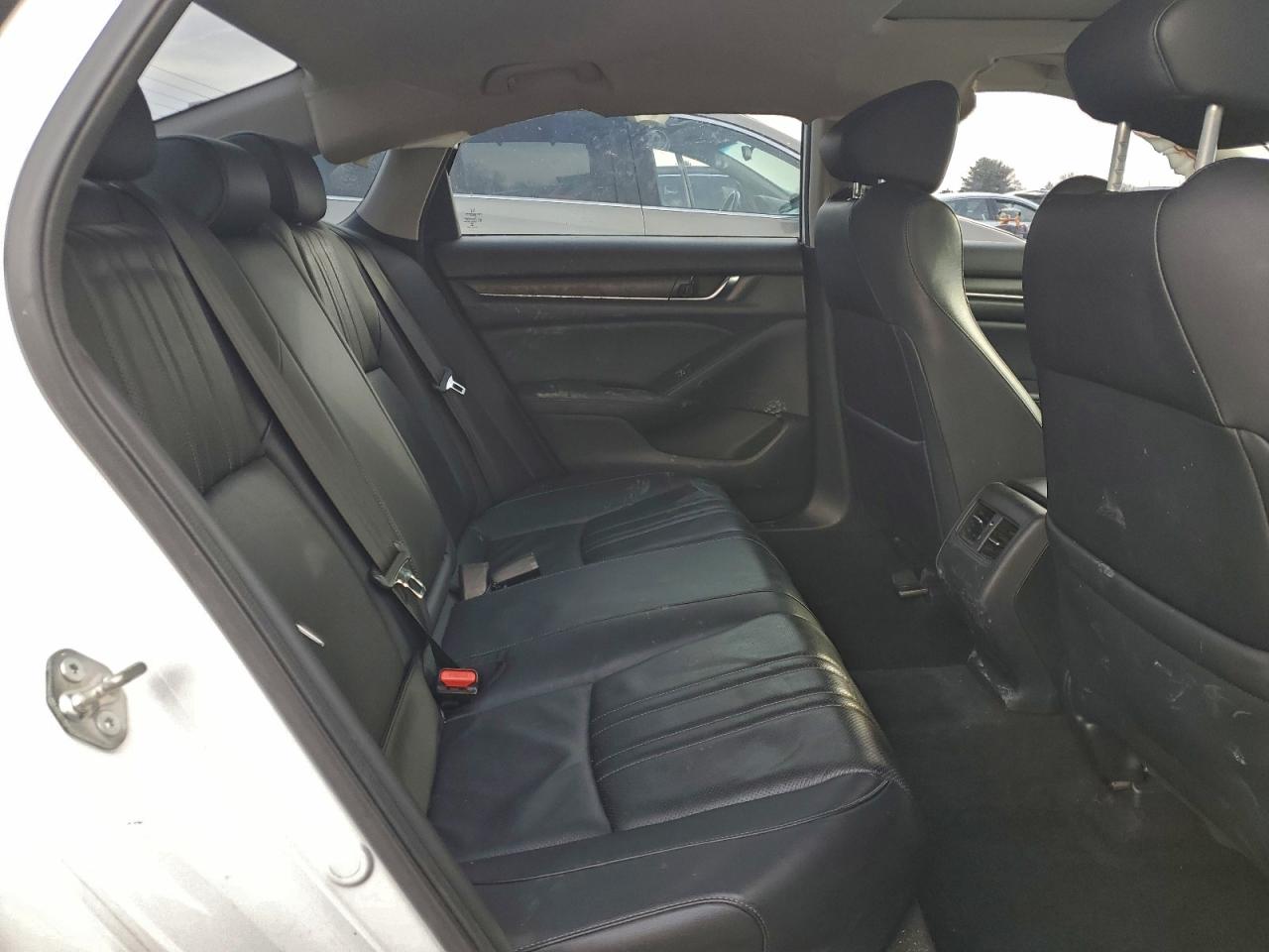 2018 HONDA ACCORD EXL photo 10