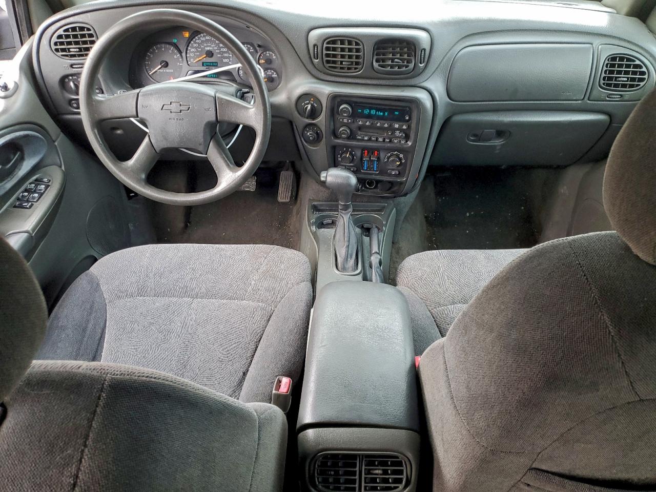 2004 CHEVROLET TRAILBLAZER LS photo 8