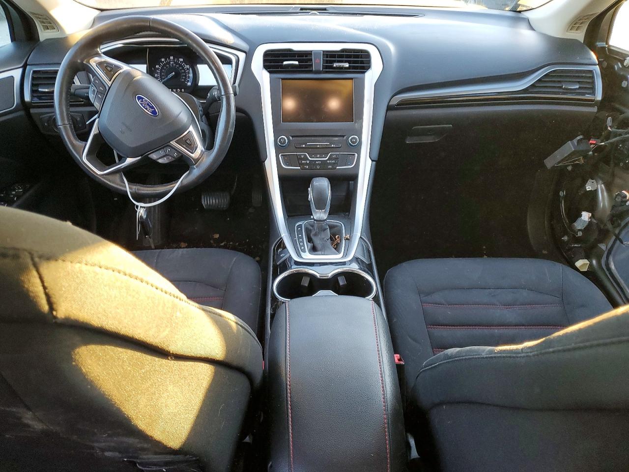 2016 FORD FUSION SE photo 8