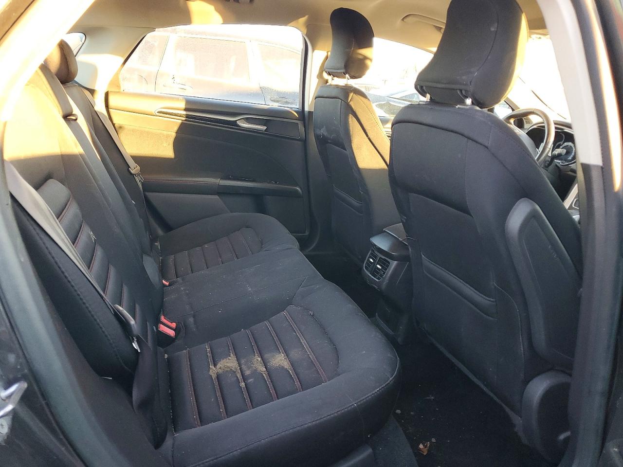 2016 FORD FUSION SE photo 10