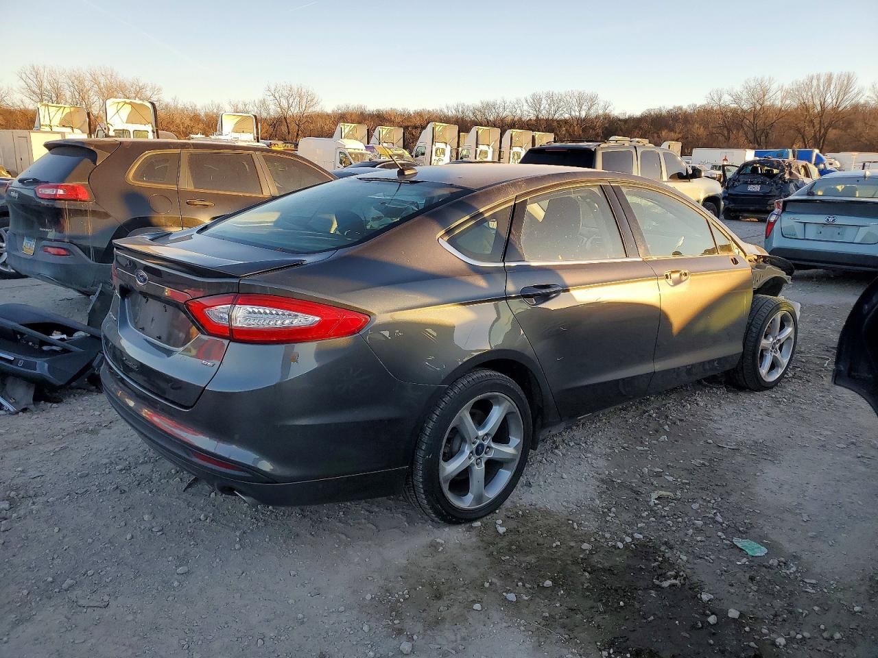 2016 FORD FUSION SE photo 3