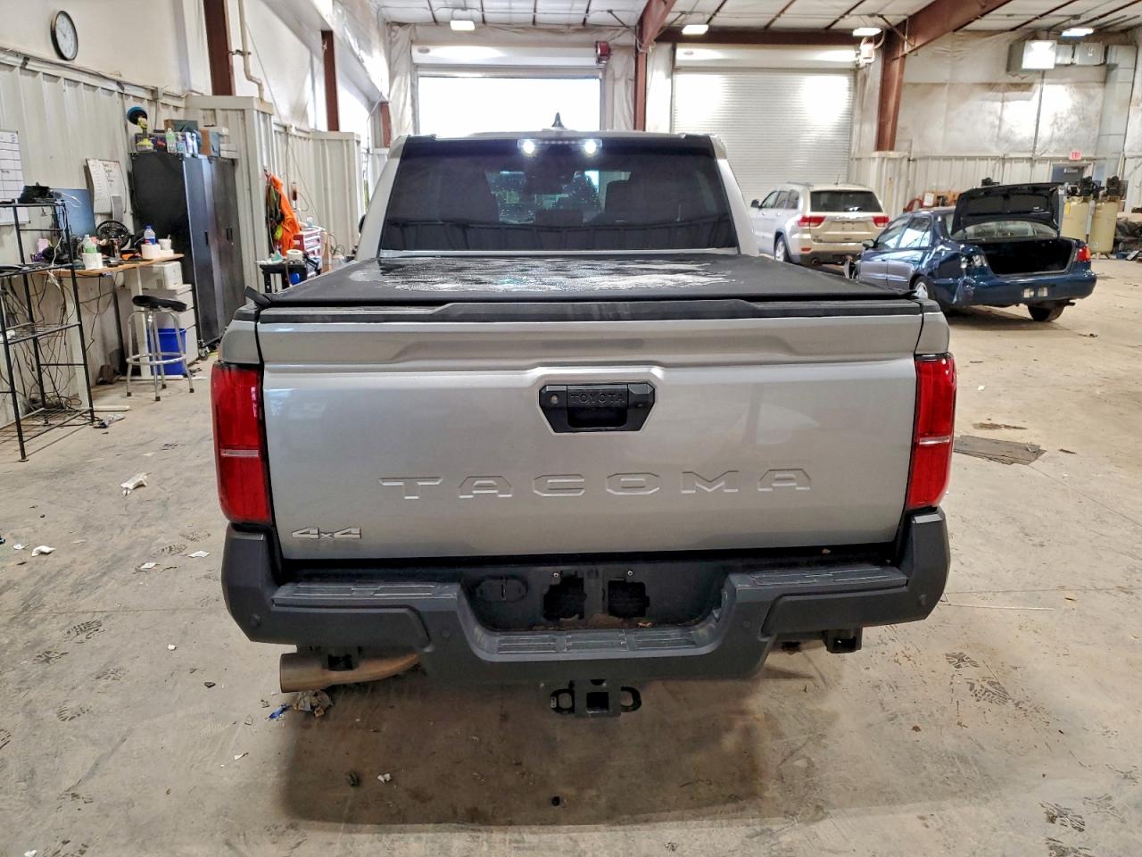 2024 TOYOTA TACOMA DOUBLE CAB photo 6