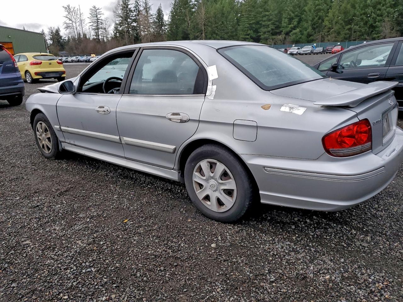 2002 HYUNDAI SONATA GL photo 2