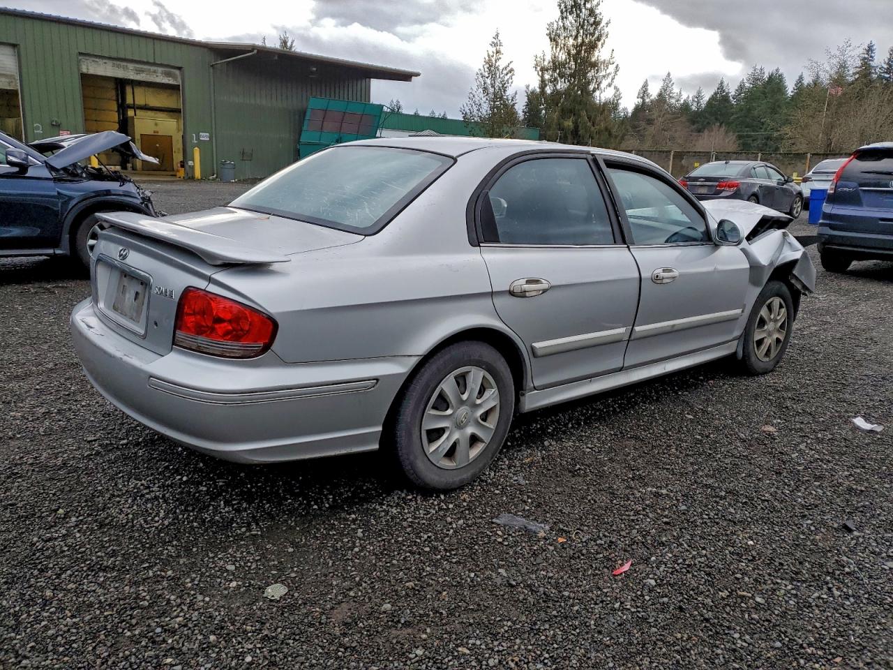 2002 HYUNDAI SONATA GL photo 3