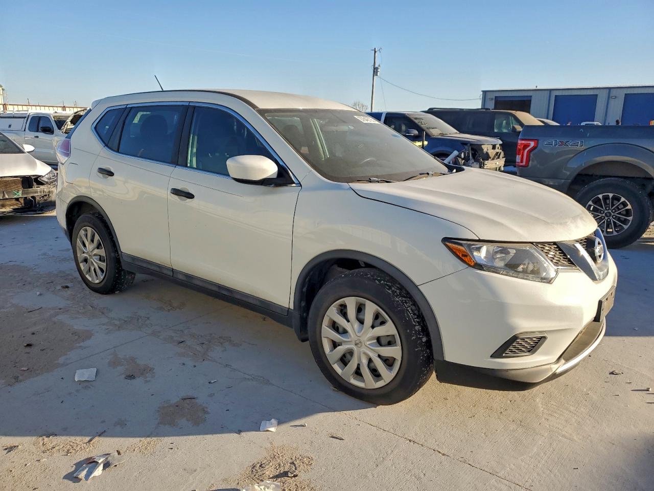 2016 NISSAN ROGUE S photo 4