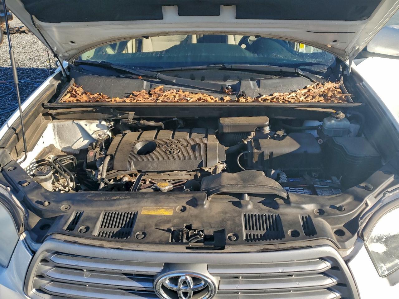 2010 TOYOTA HIGHLANDER photo 11