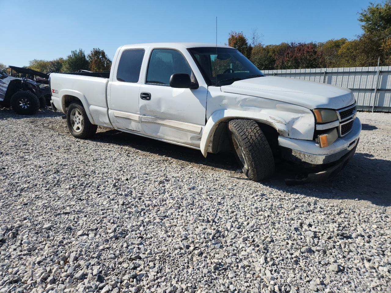 2007 CHEVROLET SILVERADO K1500 CLASSIC photo 4