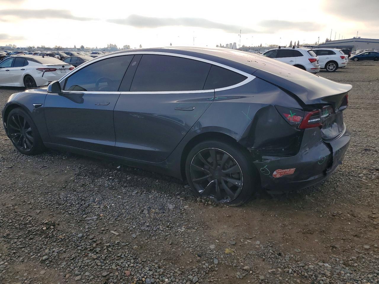 2018 TESLA MODEL 3 photo 2