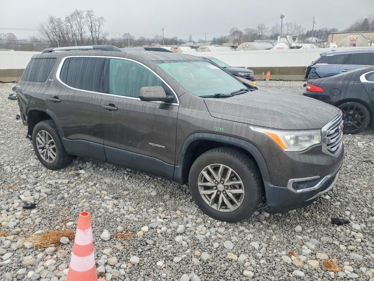 2019 GMC ACADIA SLE photo 4