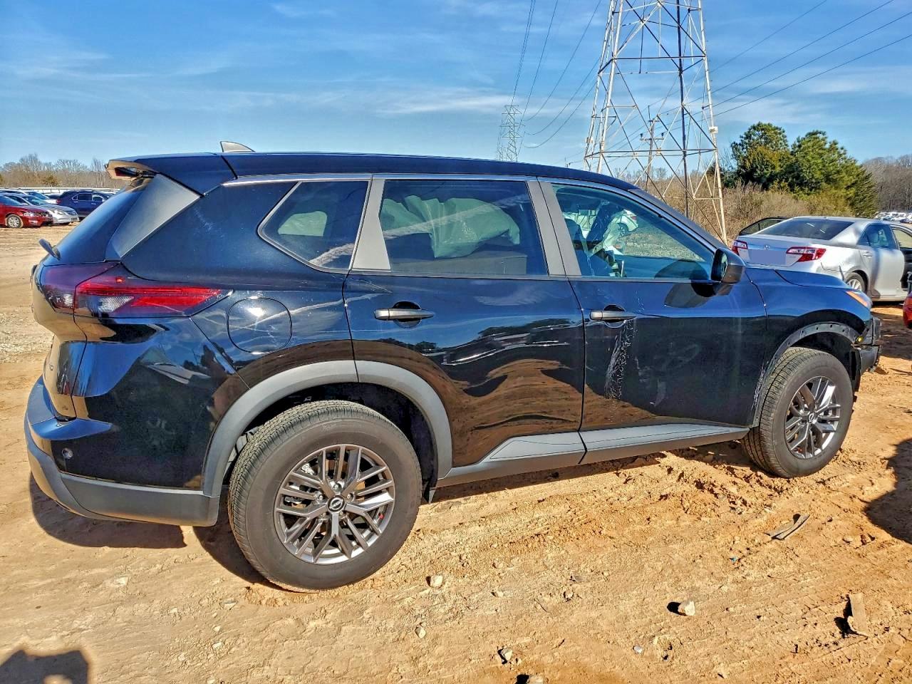 2024 NISSAN ROGUE S photo 3