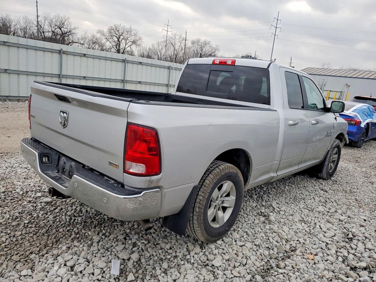 2018 RAM 1500 SLT photo 3
