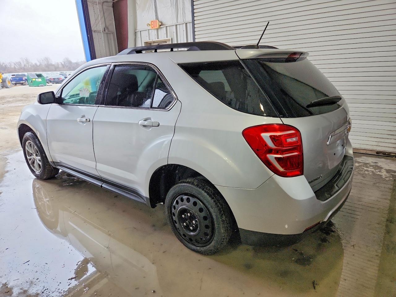 2017 CHEVROLET EQUINOX LT photo 2