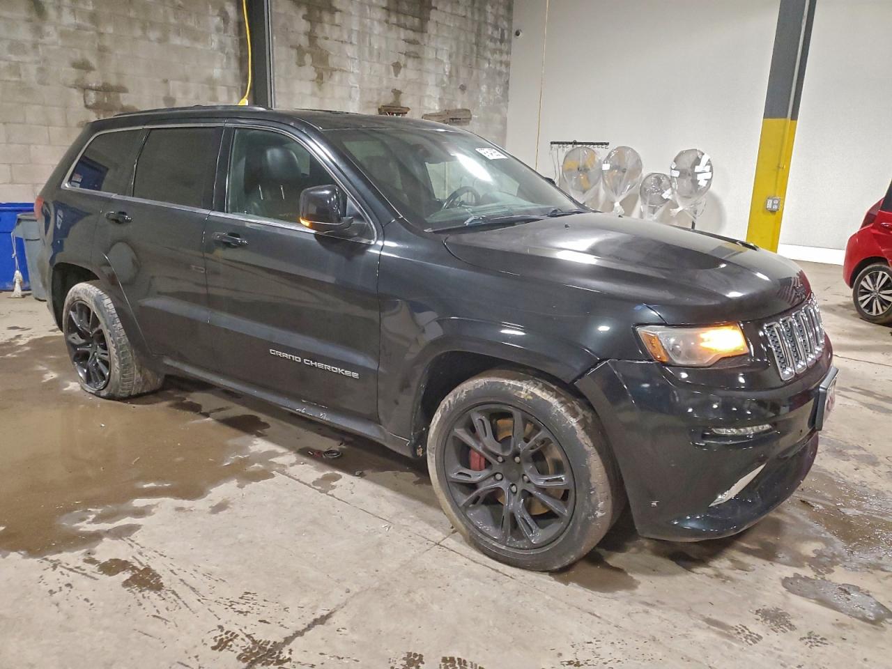 2014 JEEP GRAND CHEROKEE SRT-8 photo 4