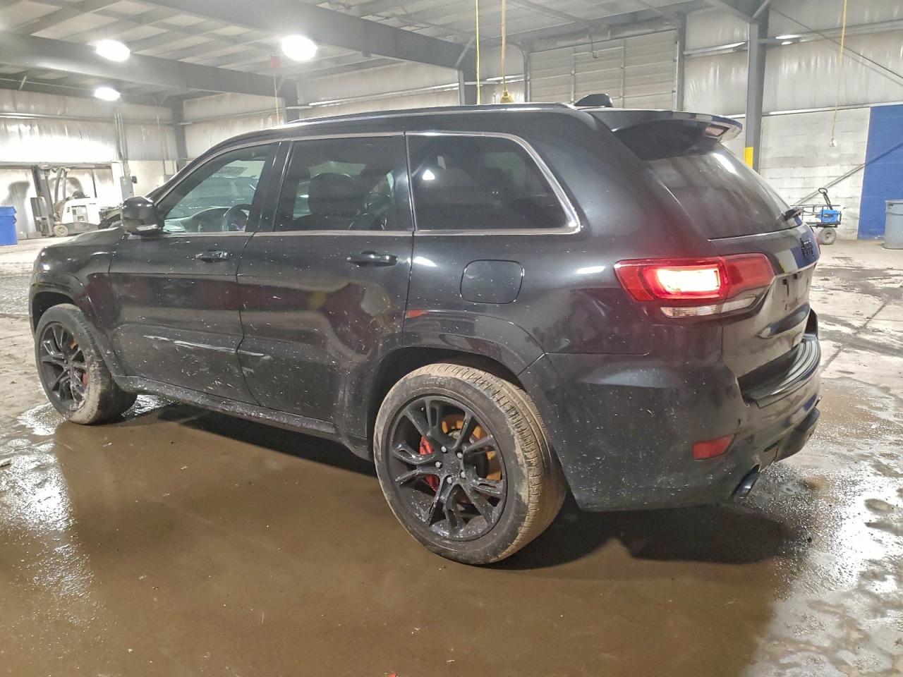 2014 JEEP GRAND CHEROKEE SRT-8 photo 2