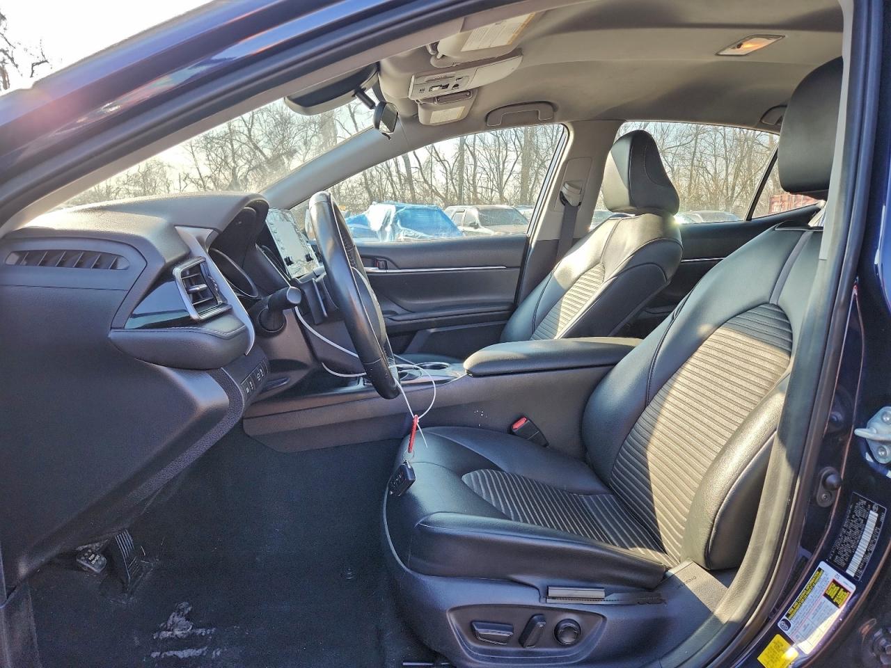 2021 TOYOTA CAMRY SE photo 7
