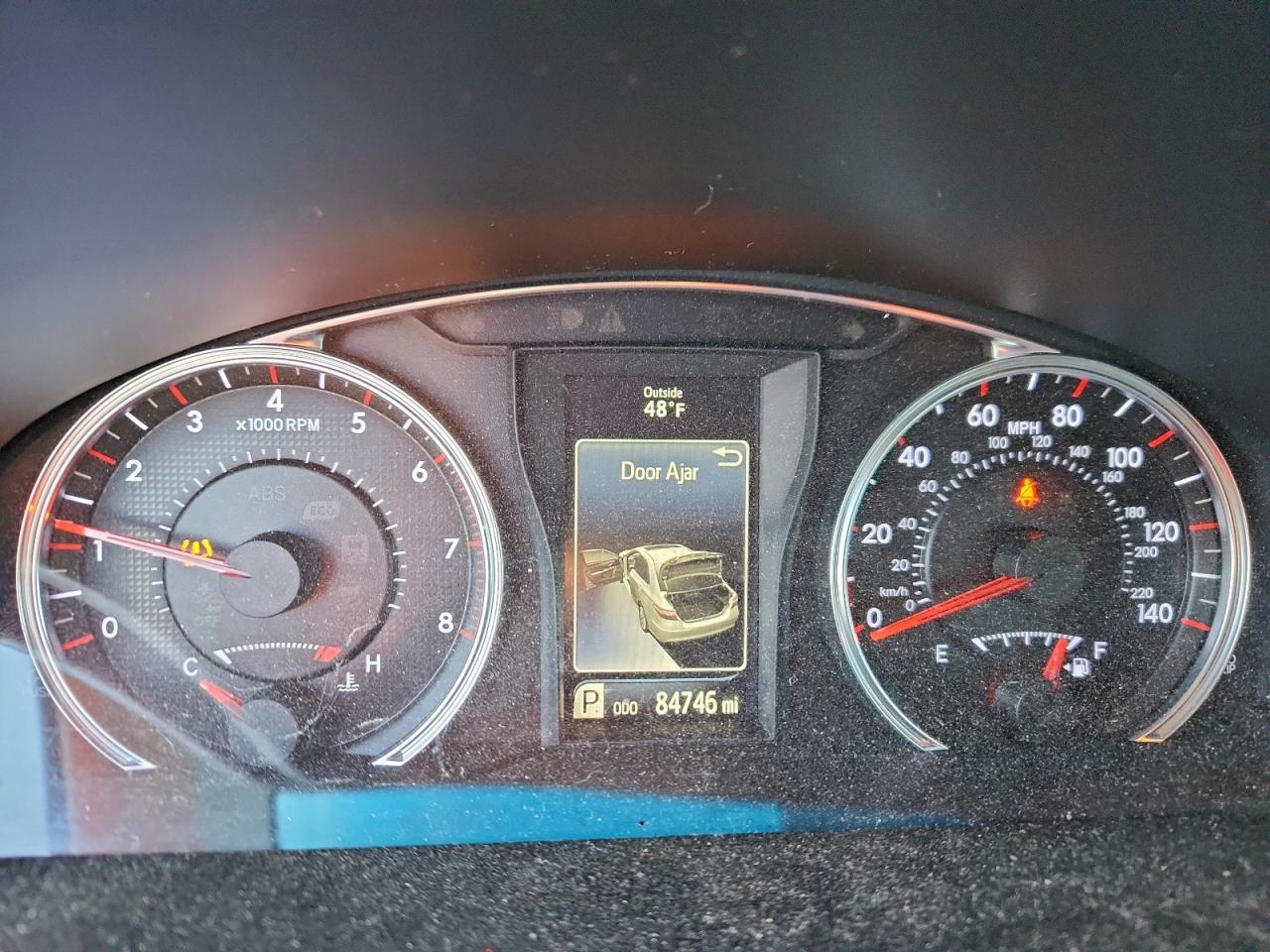 2015 TOYOTA CAMRY LE photo 9