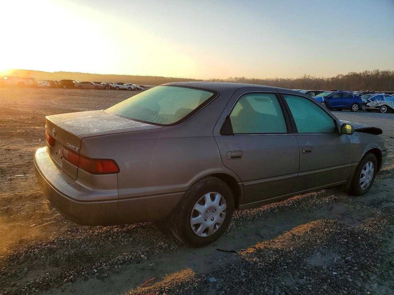 1999 TOYOTA CAMRY CE photo 3