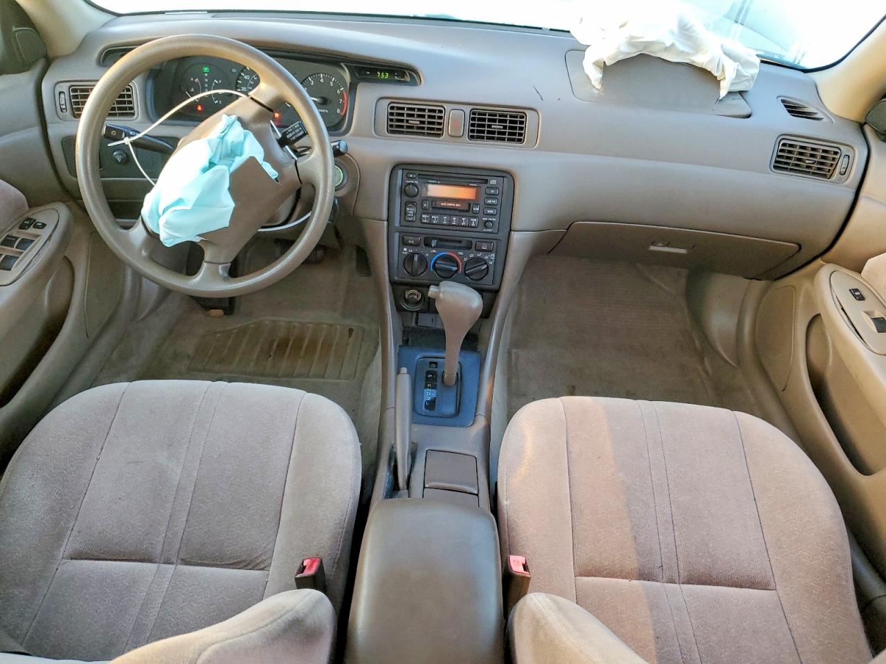 1999 TOYOTA CAMRY CE photo 8