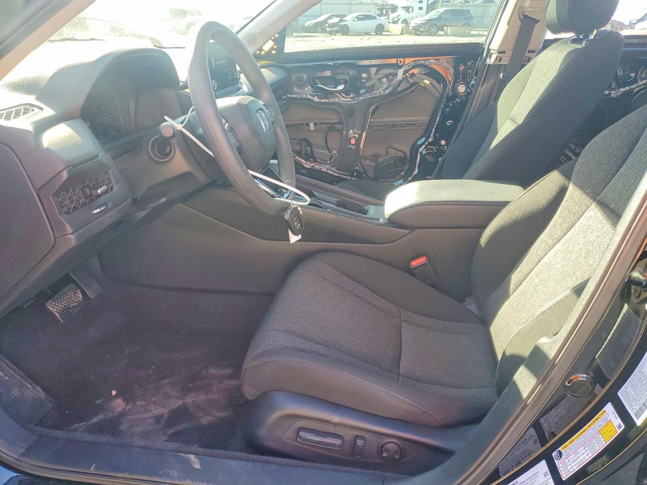 2024 HONDA ACCORD photo 19
