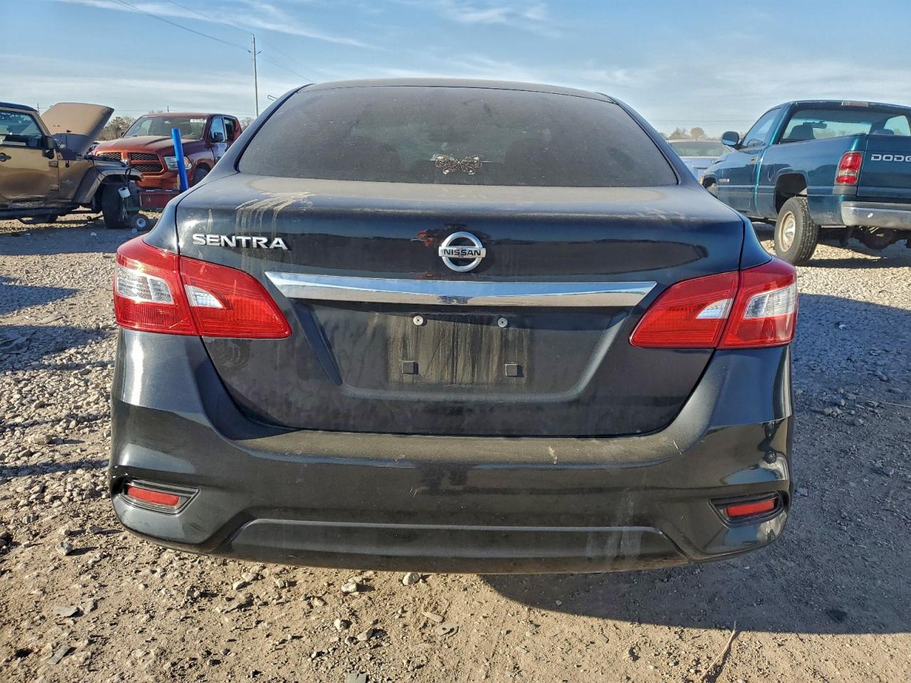 2019 NISSAN SENTRA S photo 6