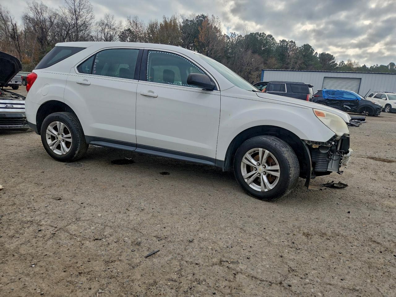 2015 CHEVROLET EQUINOX LS photo 4