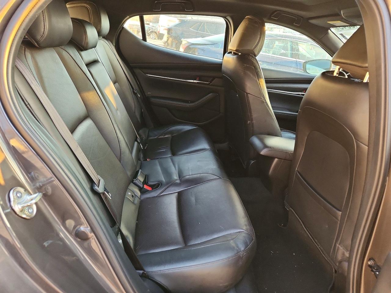 2019 MAZDA 3 PREMIUM photo 10